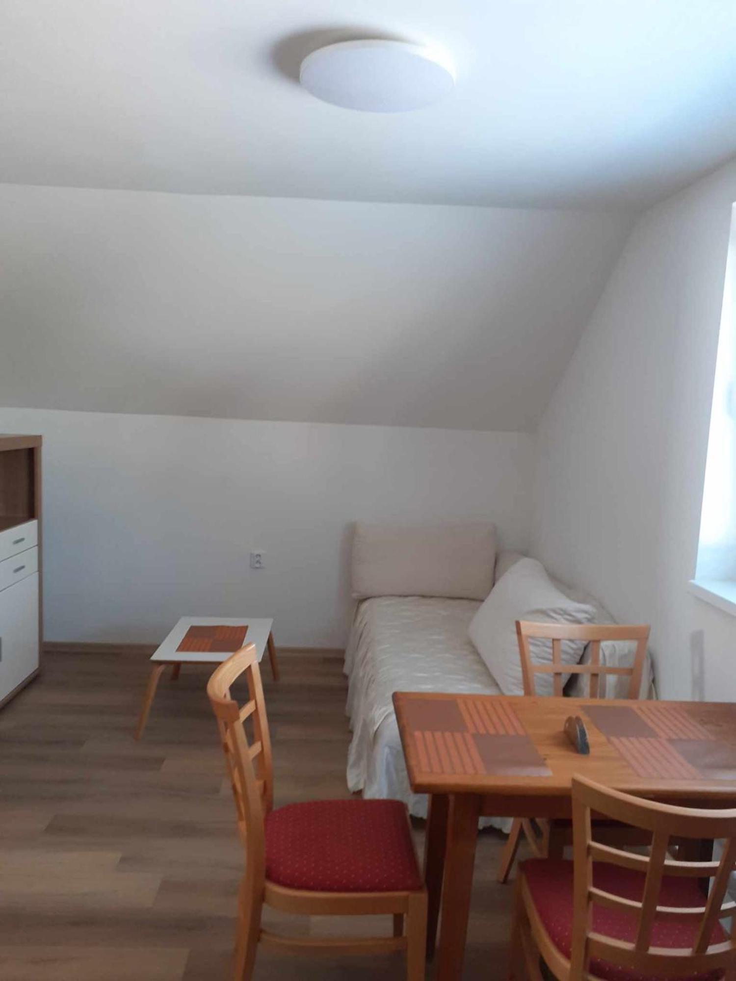 Apartmanovy Dum Terka Zazriva Bagian luar foto